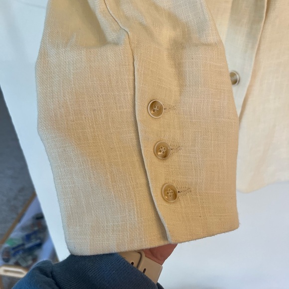 Cream colored blazer size xl - Unboxing made in korea - Picture 3 of 7